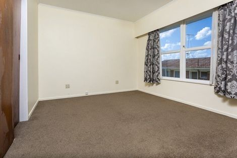 Photo of property in 2/18 Anne Road, Hillcrest, Auckland, 0627