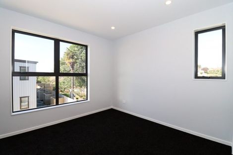 Photo of property in 4b Blue Gum Rise, Sunnyhills, Auckland, 2010