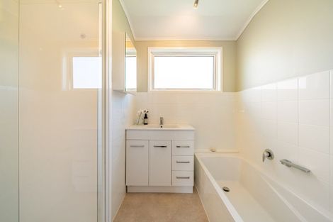 Photo of property in 7 Moehau Grove, Trentham, Upper Hutt, 5018