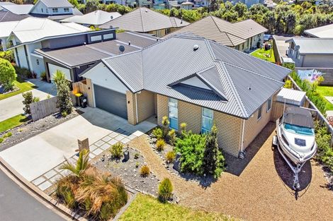Photo of property in 4 Trevally Place, Snells Beach, 0920