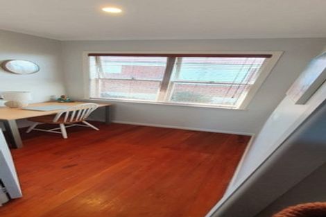 Photo of property in 2/34 Valley View Road, Glenfield, Auckland, 0629