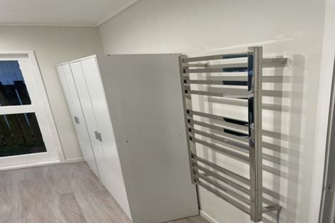 Photo of property in 1 Priestley Drive, Bucklands Beach, Auckland, 2014