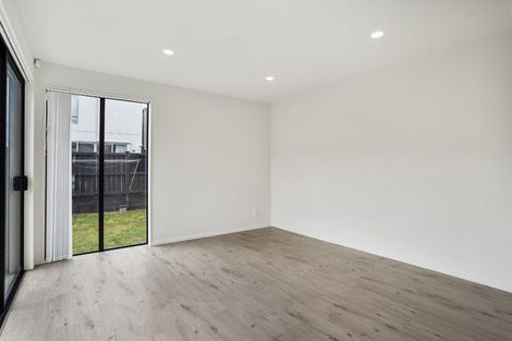 Photo of property in 1 Dignity Street, Papakura, 2110
