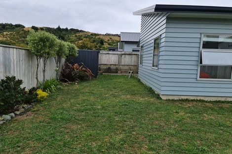 Photo of property in 90b/1 Endeavour Drive, Whitby, Porirua, 5024