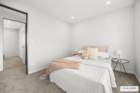 Photo of property in 4 Seawind Way, Hobsonville, 0616