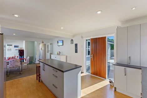 Photo of property in 23 Aorangi Road, Paraparaumu, 5032
