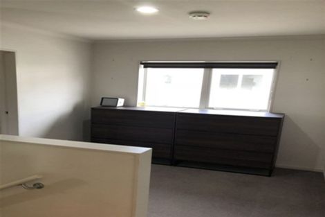 Photo of property in 16u3 Black Rock Road, Newlands, Wellington, 6037