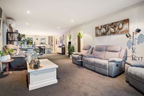 Photo of property in 15 Len Hale Place, Parklands, Christchurch, 8083