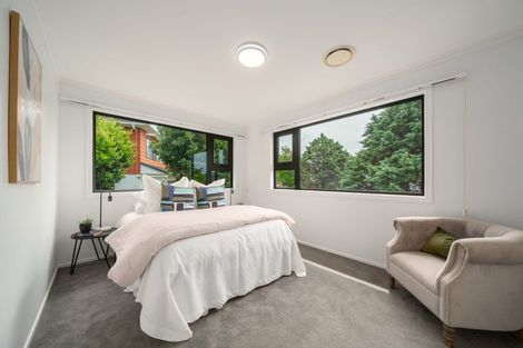 Photo of property in 28 Greyfriars Crescent, Tawa, Wellington, 5028
