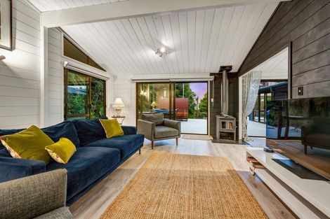 Photo of property in 192 Mountain Road, Henderson Valley, Auckland, 0612