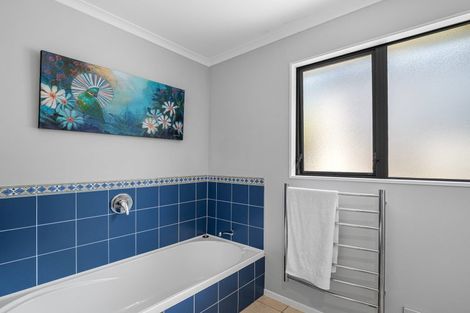 Photo of property in 15 Glenreagh Place, Torbay, Auckland, 0630