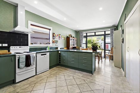 Photo of property in 288 The Parade, Island Bay, Wellington, 6023