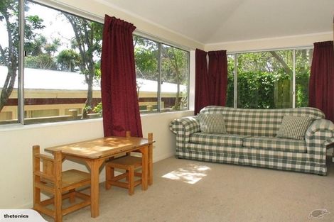 Photo of property in 74 Standen Street, Karori, Wellington, 6012