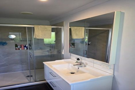 Photo of property in 17 Tauroa Road, Havelock North, 4130