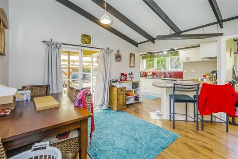 Photo of property in 15 Karioitahi Road, Waiuku, 2123