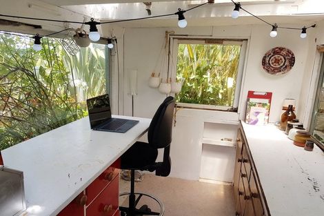 Photo of property in 2 Akatea Road, Korokoro, Lower Hutt, 5012