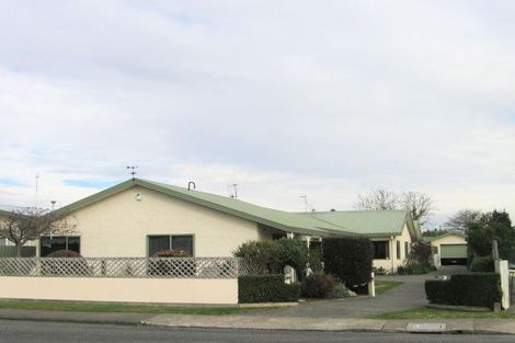 Photo of property in 1/239 Warwick Road, Mayfair, Hastings, 4122
