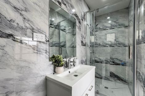 Photo of property in 28 Lincoln Road, Manurewa East, Auckland, 2102