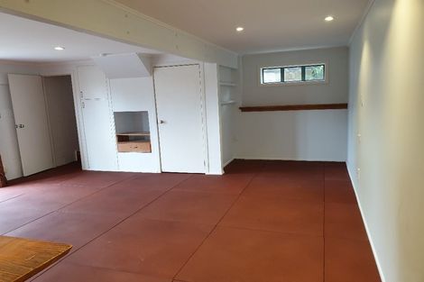 Photo of property in 9 Merchant Avenue, Te Atatu South, Auckland, 0610