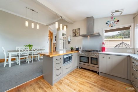 Photo of property in 104 Gibbons Street, Ebdentown, Upper Hutt, 5018
