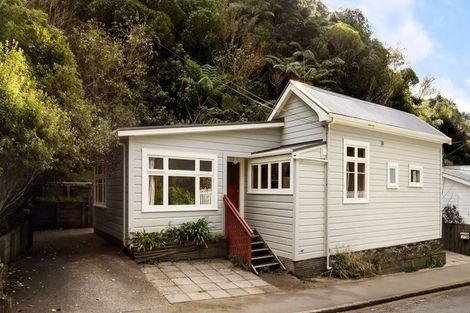 Photo of property in 94 Holloway Road, Aro Valley, Wellington, 6021