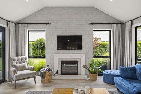 Photo of property in 131 Saint Kilda Road, Cambridge, 3434