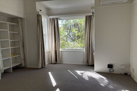 Photo of property in 2/136 Glenmore Street, Northland, Wellington, 6012