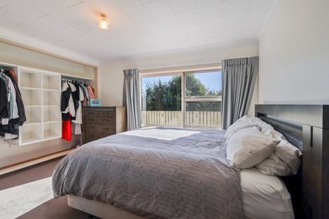 Photo of property in 14 Banks Place, Rangiora, 7400