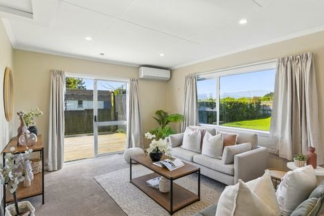 Photo of property in 931 State Highway 1, Te Horo, Otaki, 5581