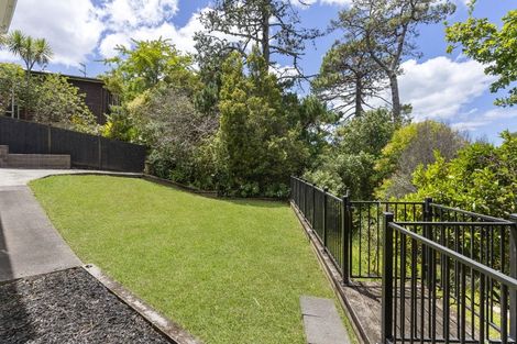 Photo of property in 41 Woodstock Road, Forrest Hill, Auckland, 0620