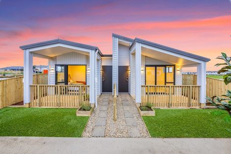 Photo of property in 8 Ihi Place, Karaka, 2578