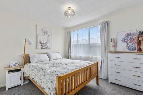 Photo of property in 128 Conclusion Street, Ascot Park, Porirua, 5024