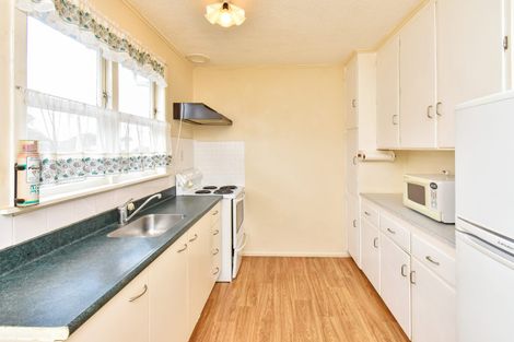 Photo of property in 70 Cargill Street, Papakura, 2110