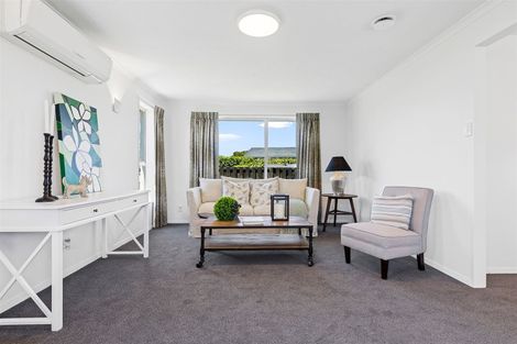 Photo of property in 15 Gibson Drive, Hornby, Christchurch, 8042