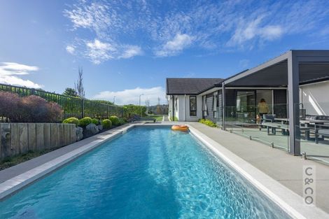 Photo of property in 19 Pohutukawa Parade, Riverhead, 0820