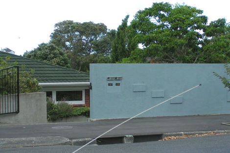 Photo of property in 2/165 Queen Street, Northcote Point, Auckland, 0627