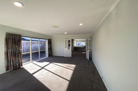 Photo of property in 165 Heta Road, Highlands Park, New Plymouth, 4312