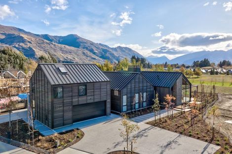 Photo of property in 10 Mccaw Mews, Wanaka, 9305