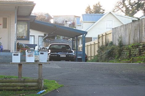 Photo of property in 180a Tuhikaramea Road, Dinsdale, Hamilton, 3204