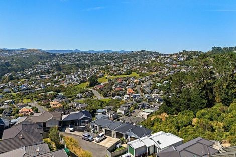 Photo of property in 75 Erlestoke Crescent, Churton Park, Wellington, 6037