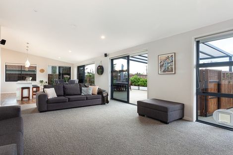 Photo of property in 1320b Papamoa Beach Road, Papamoa Beach, Papamoa, 3118