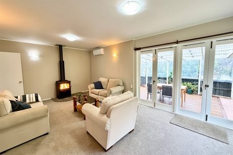 Photo of property in 19 Mappin Place, Chatswood, Auckland, 0626