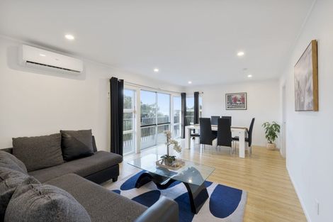 Photo of property in 49 Spence Road, Henderson, Auckland, 0612