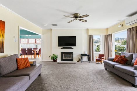 Photo of property in 2 Emily Street, Riverdale, Gisborne, 4010