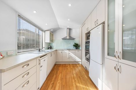 Photo of property in 6b Saint Leonards Square, Sumner, Christchurch, 8081