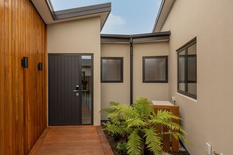 Photo of property in 16 Coupling Close, Prebbleton, 7604