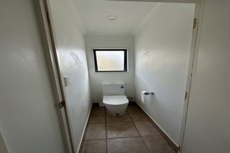 Photo of property in 4 Ridgemount Rise, Mangere Bridge, Auckland, 2022