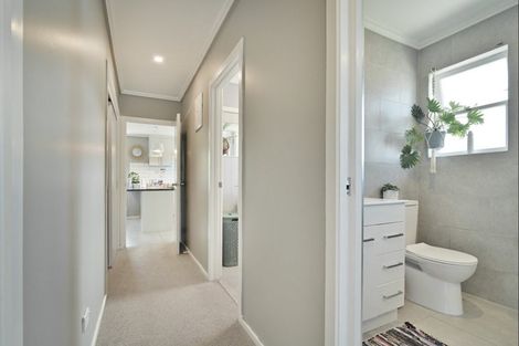 Photo of property in 12 O'connell Place, Havelock North, 4130