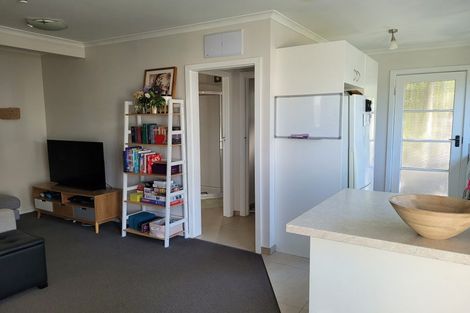 Photo of property in 55 Rolleston Street, Mount Cook, Wellington, 6021