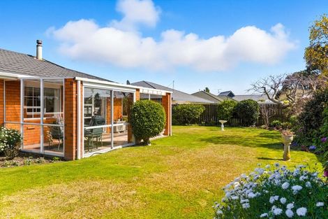 Photo of property in 22 Andrew Street, Waikanae, 5036